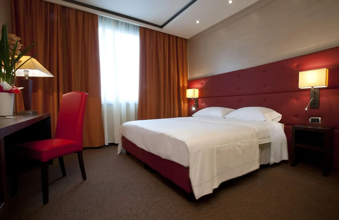 Palace Hotel Legnano-1